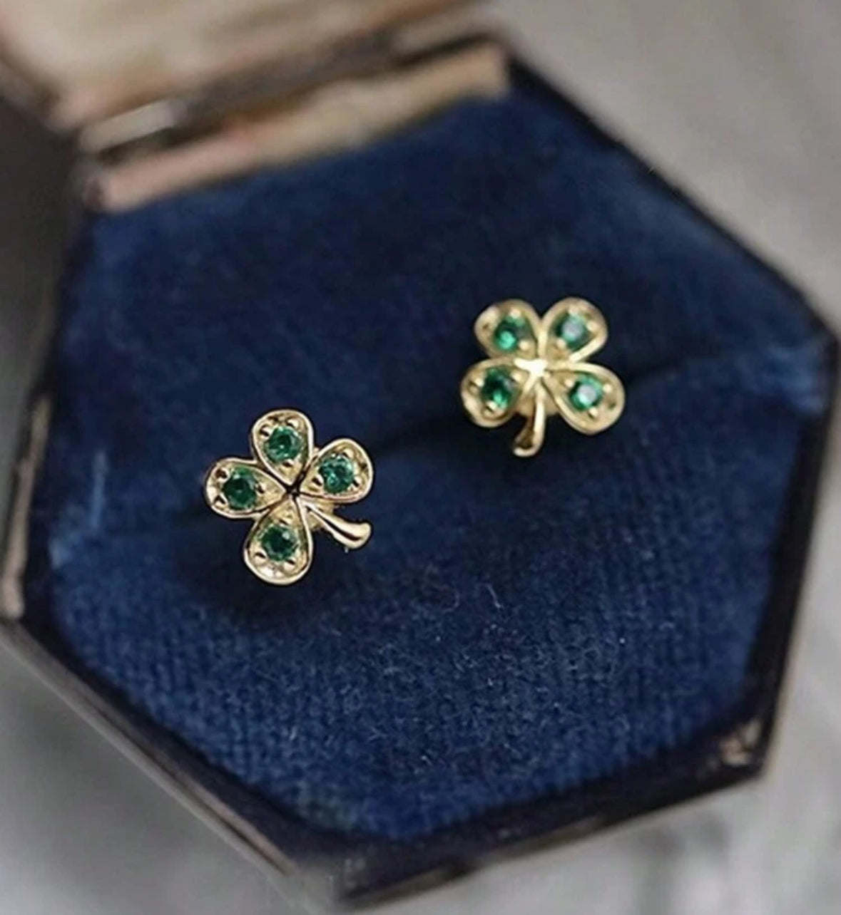 Aretes trebol