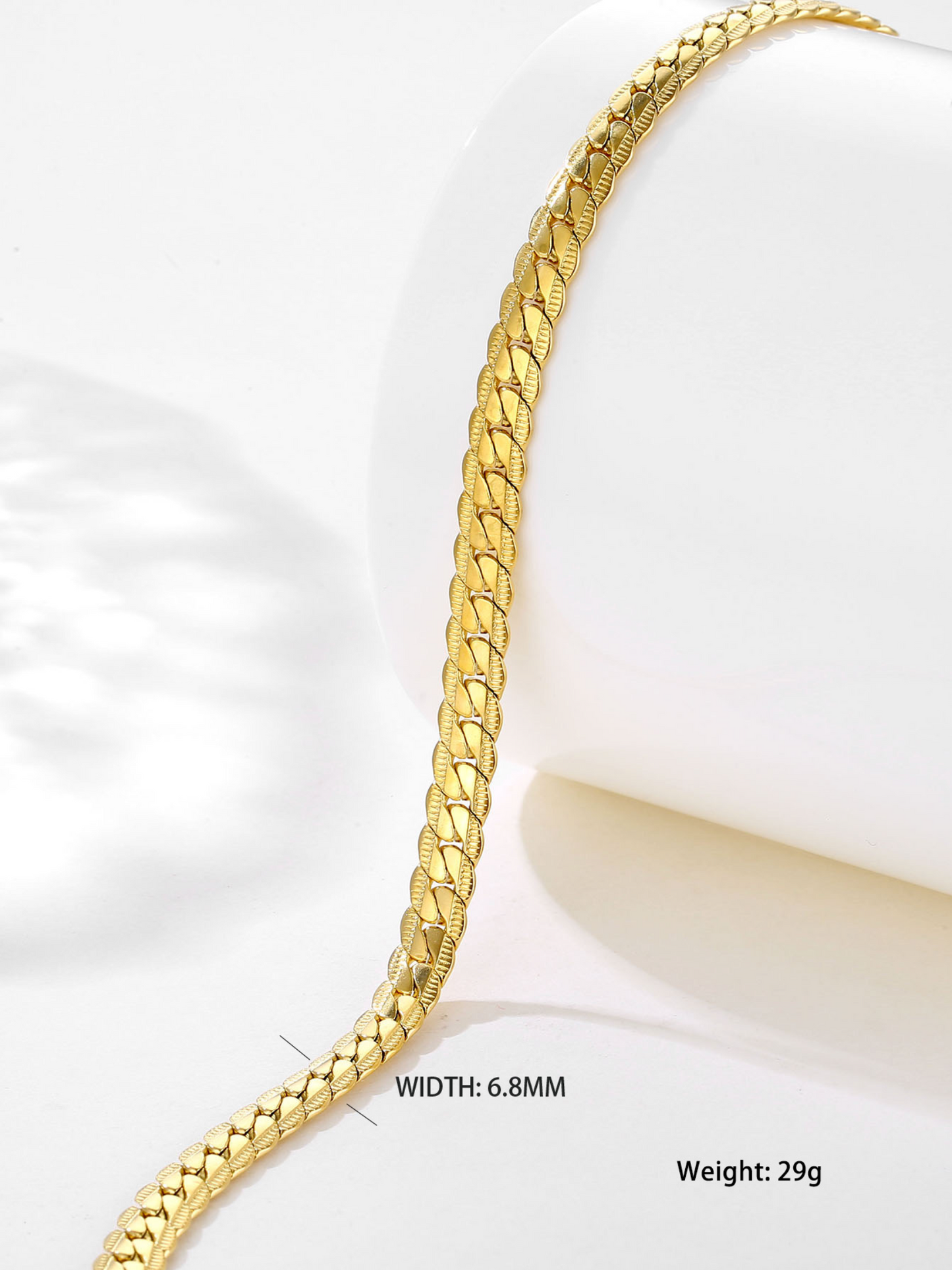 Cadena elegante bañada en oro 18K (6.8mm)