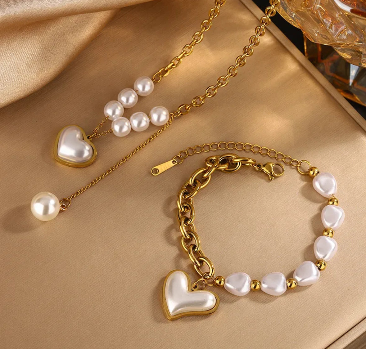 Set 2 piezas oro y perlas