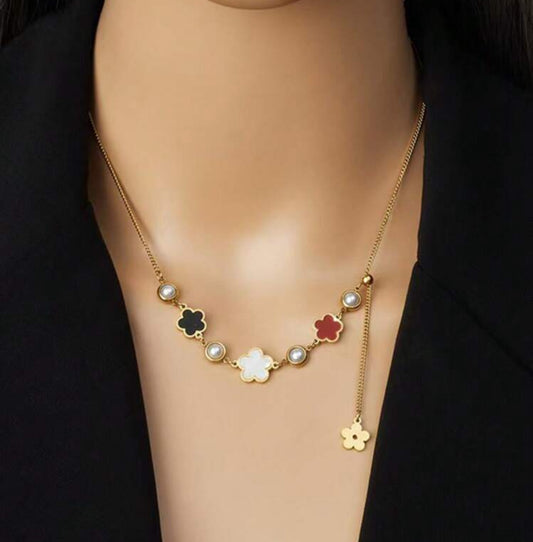 Flores y perlas