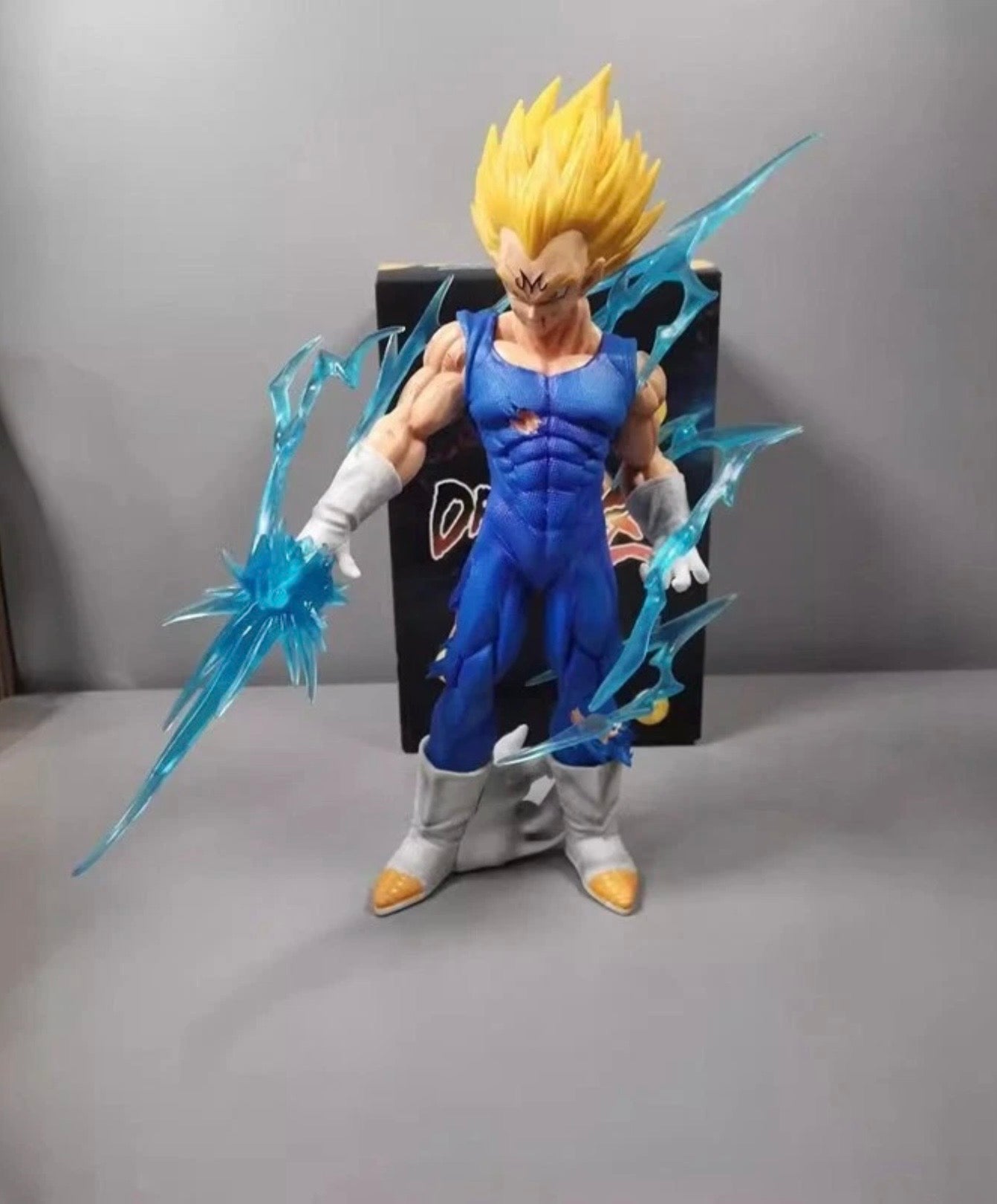 Majin Vegeta 11.2” figure Dragon Ball Z