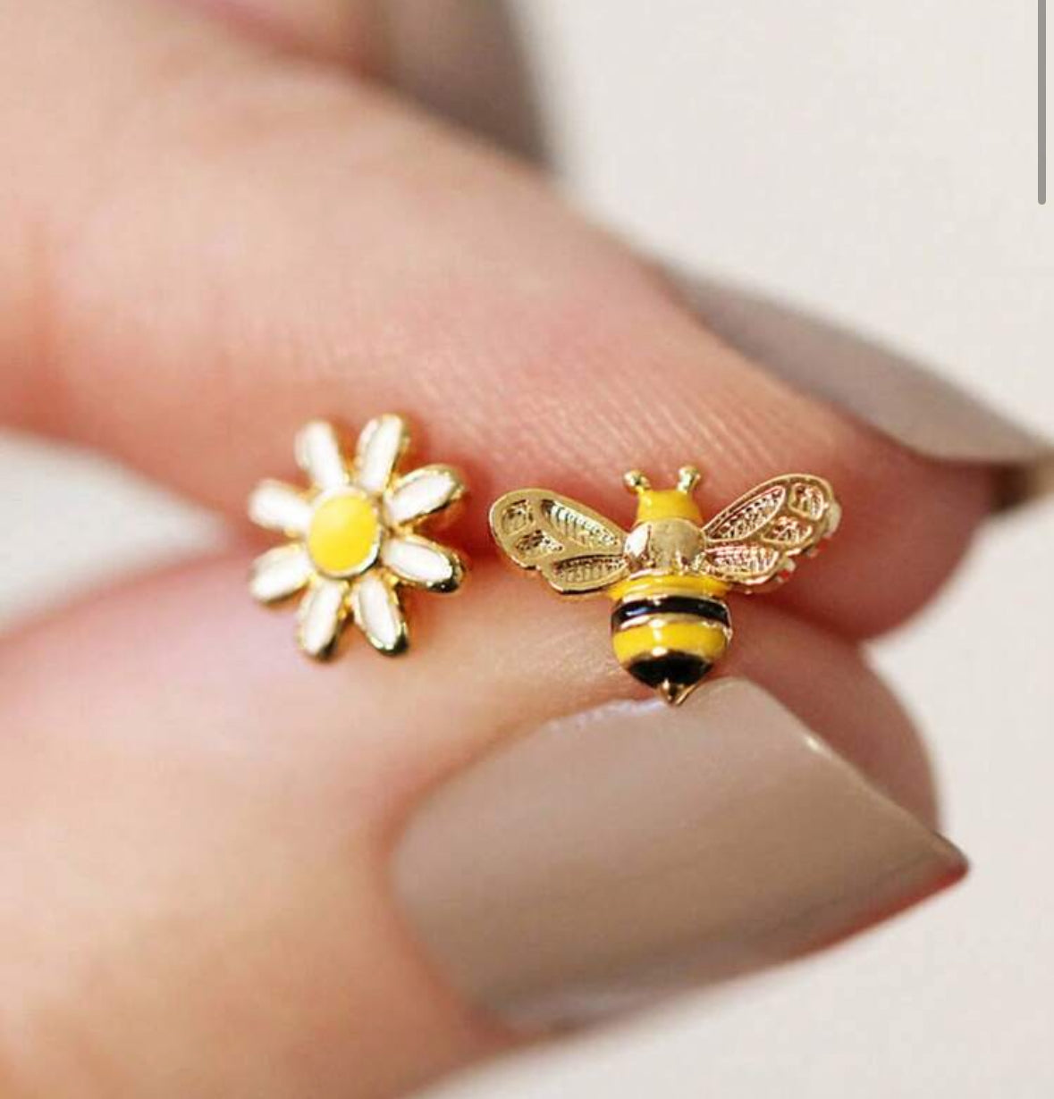 Aretes flor y abeja
