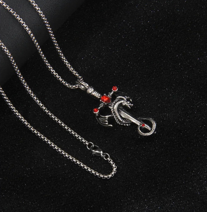 Collar pendiente espada con dragon vintage