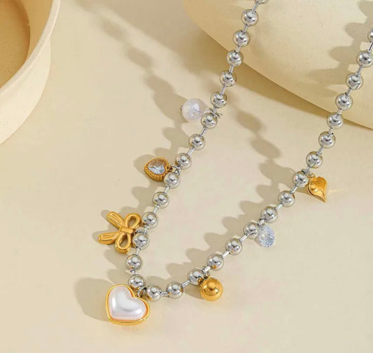 Collar corazón blanco