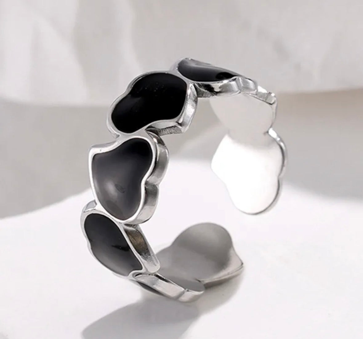 Anillo ajustable corazón negro