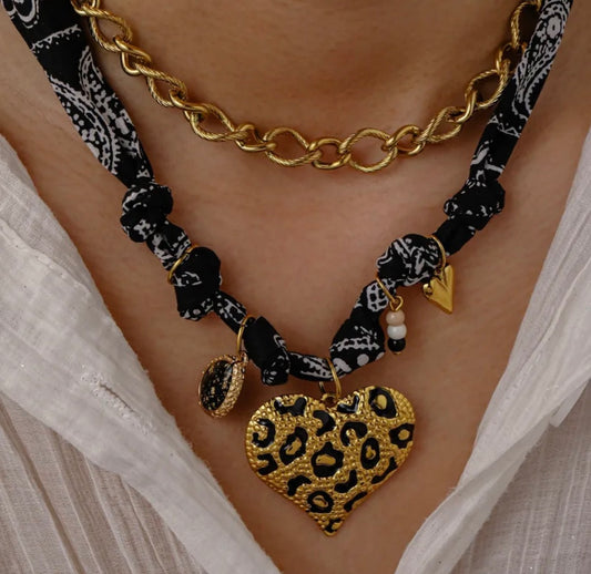 Collar bufanda baño oro 18k