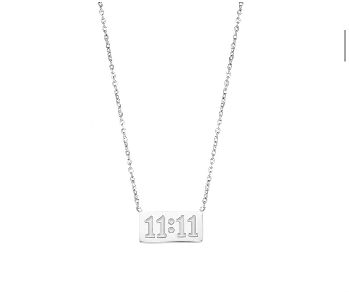 11:11 Collar plata