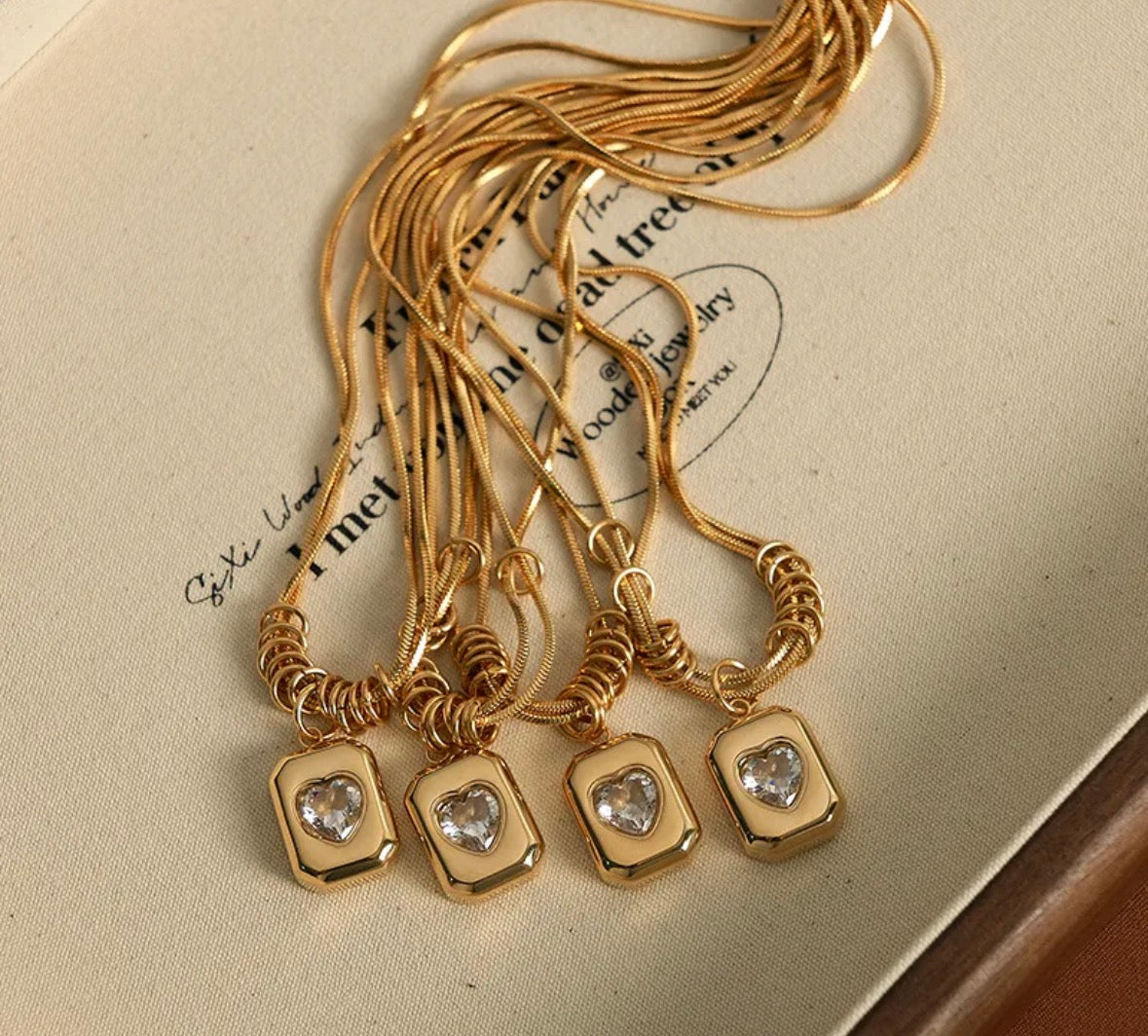 Collar colgante corazón