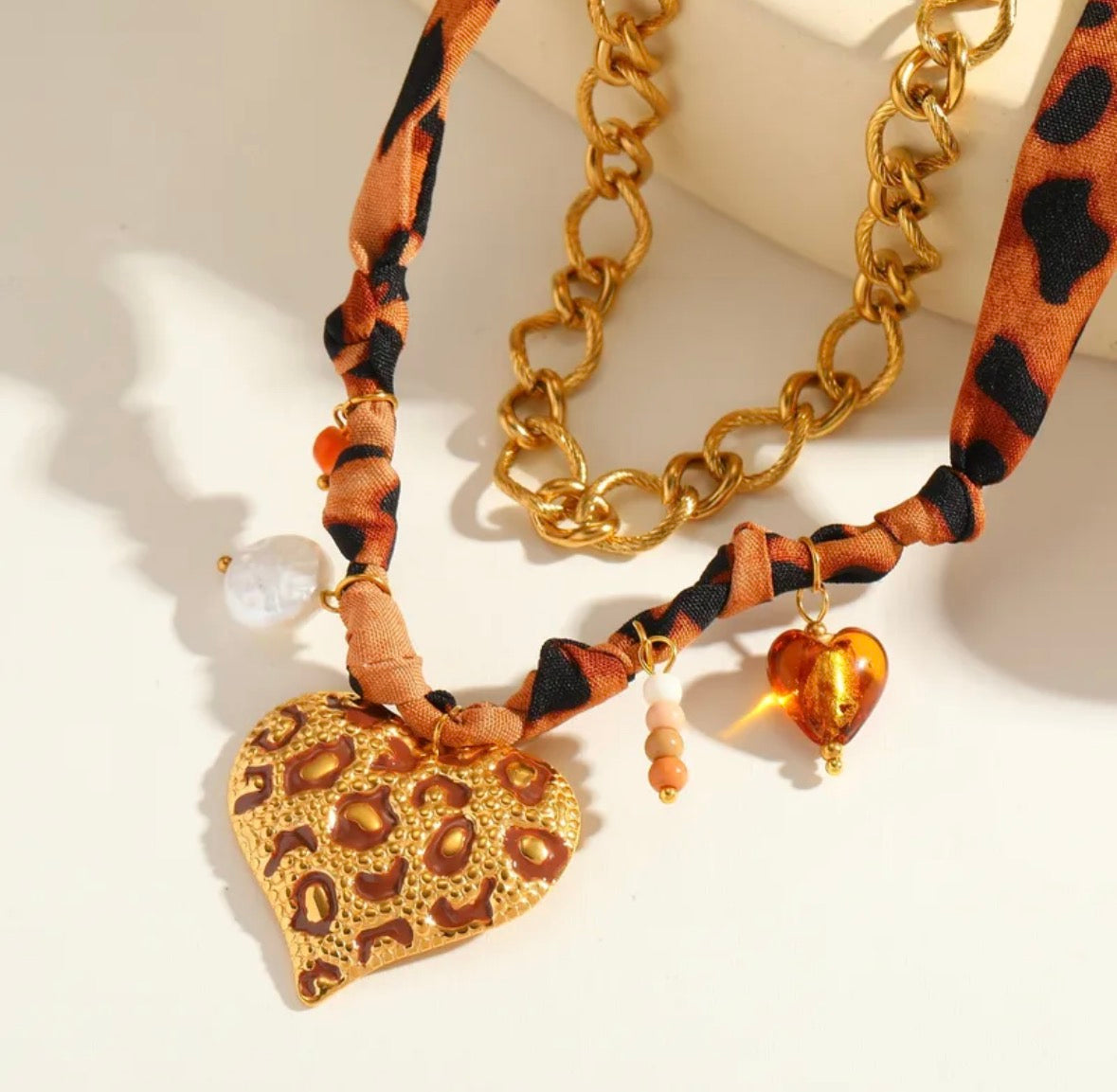 Collar leopardo baño oro 18k