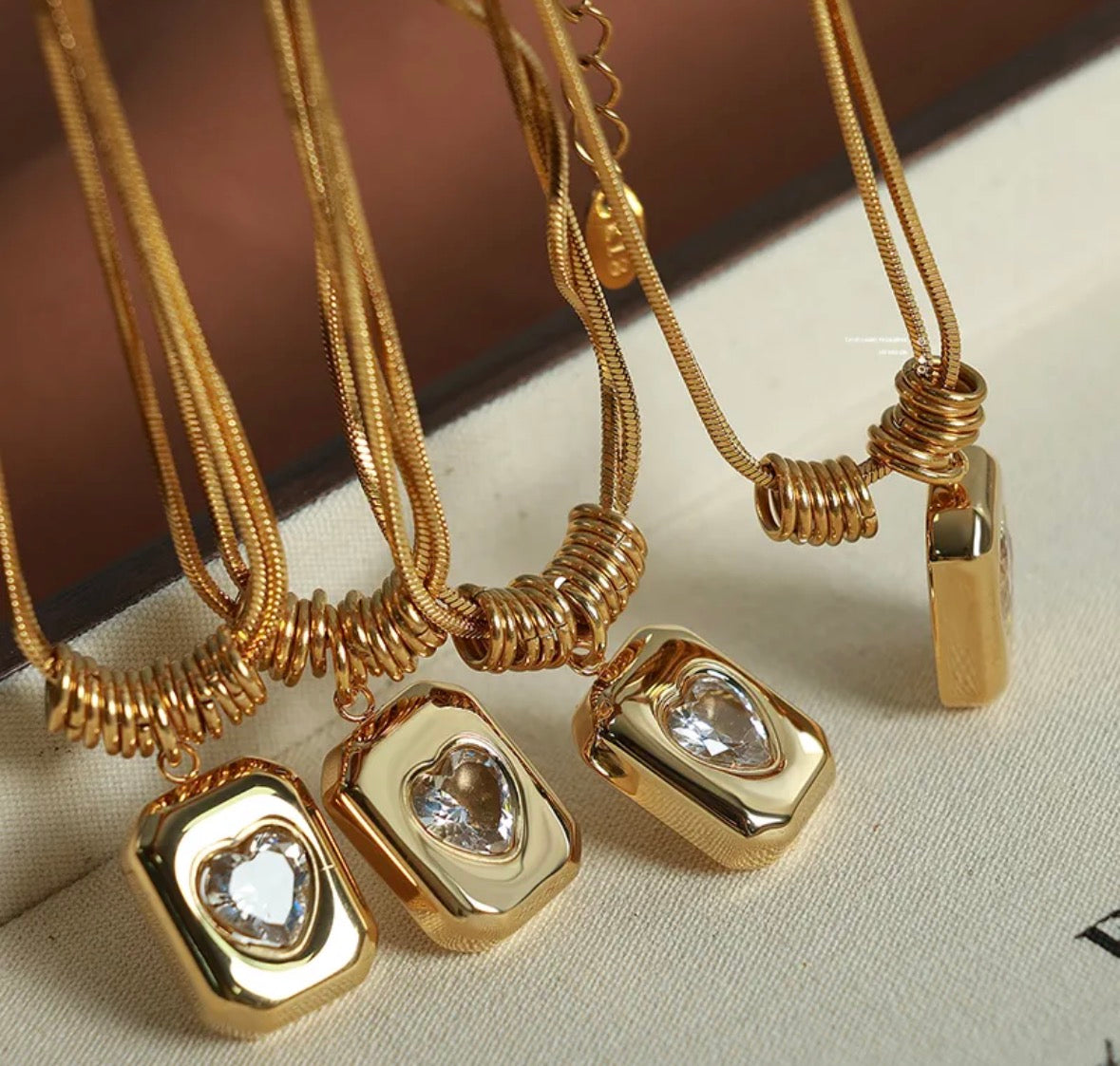 Collar colgante corazón