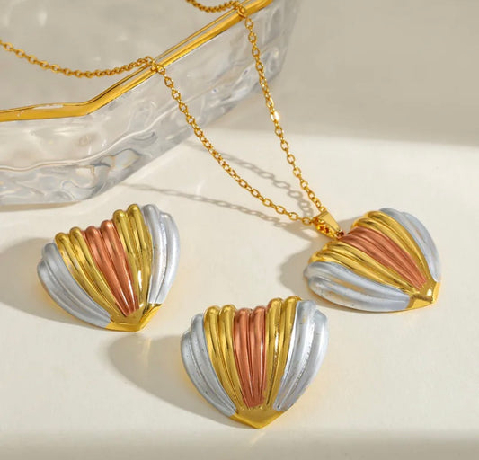 Collar y Aretes 3 colores corazón