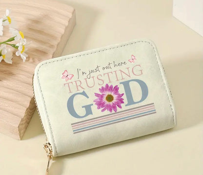 Tarjetero “I’m just out here TRUSTING GOD”