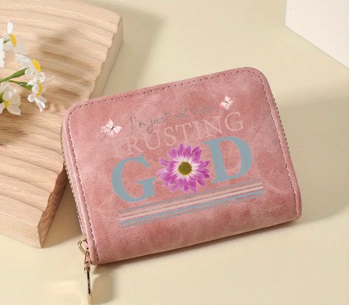 Tarjetero “I’m just out here TRUSTING GOD”